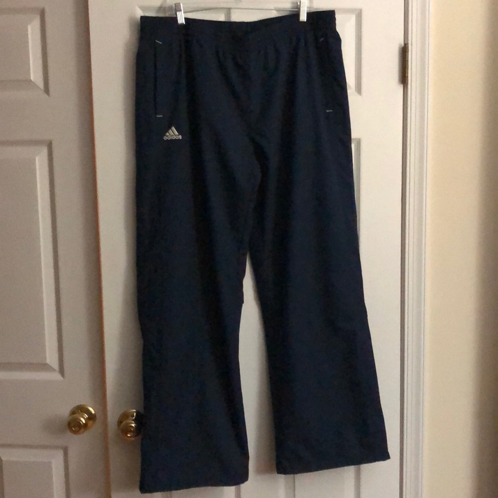 Women adidas wind pants 2xl new without tags